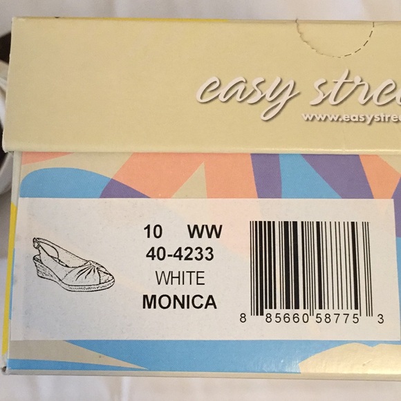 Women’s white wedges - Picture 8 of 8